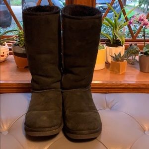 Ugg black boots women’s size 8 great condition